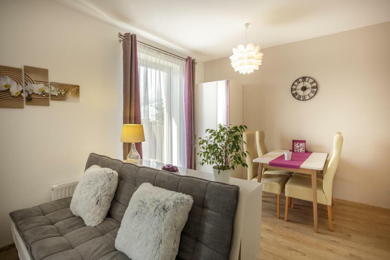 Luxurious, Lovely And Romantic Apartment In Tábor Eksteriør billede