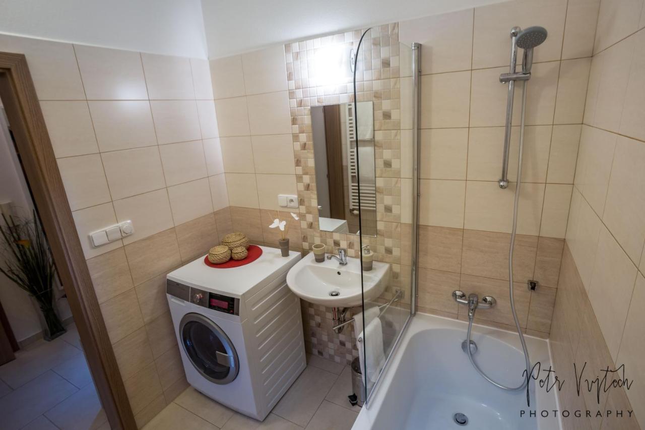 Luxurious, Lovely And Romantic Apartment In Tábor Eksteriør billede